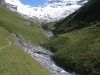 der Weg fÃ¼hrt oberhalb der Dala dem Hang entlang; Balmhorn 3698m,  Gitzifurggu 2912m, Ferdenrothorn 3180m