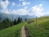 der Wanderweg zum Stelsersee; re Girenspitz 2394m, Kirchlispitzen 2551m