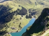 es geht ganz steil hinunter zum Bannalpsee; SinsgÃ¤uer Schonegg 1915m, Chaiserstuel 2400m, Bannalper Schonegg 2250m